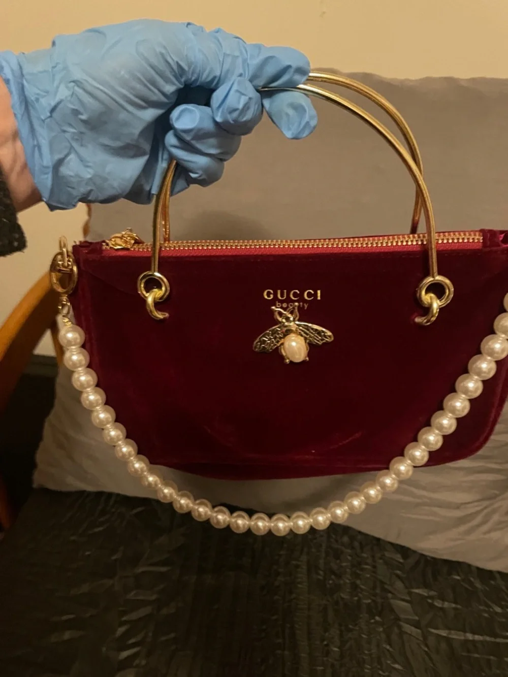 Gucci Burgundy Velvet Mini Bag with Pearl Handle and Bee Emblem - Picture 5 of 17